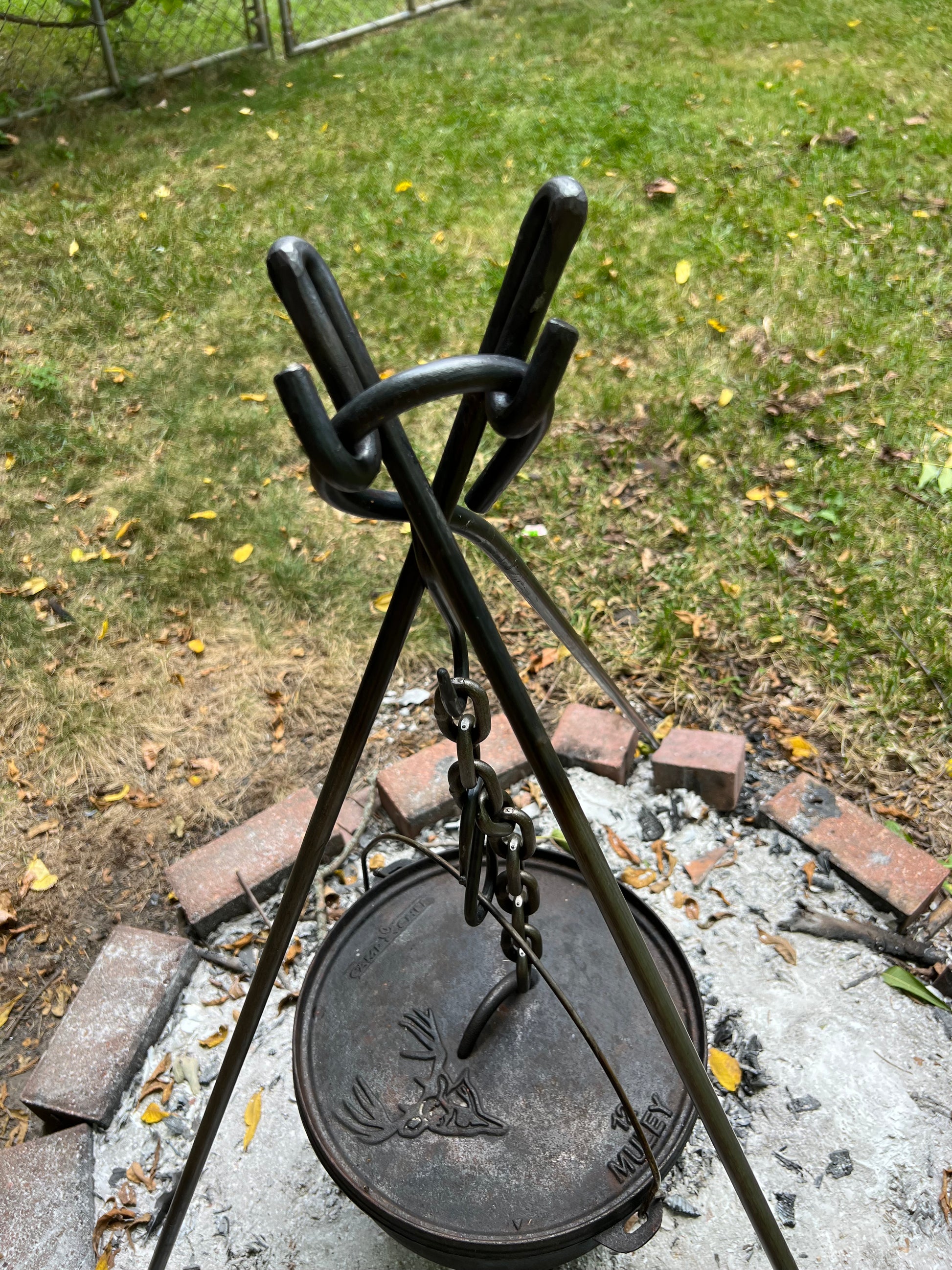 Hand Forged Dutch Oven Tripod Set – Buffalo Forge Co Hand Forged Dutch Oven Tripod Set – Buffalo Forge Co
